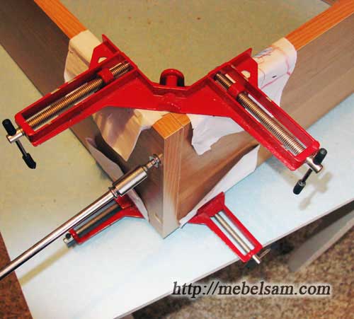 Изготовление мебели Использование угловых струбцин